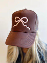 Load image into Gallery viewer, Bow Trucker - Brown