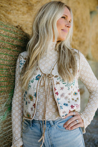 Daisy Lace Ruffle Top