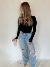 Load image into Gallery viewer, Nessa Distressed Jeans