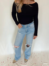 Load image into Gallery viewer, Nessa Distressed Jeans