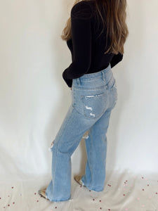 Nessa Distressed Jeans