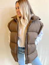 Load image into Gallery viewer, Chocolate Puffer Vest