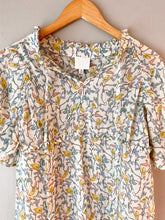 Load image into Gallery viewer, Garden Flutter Blouse